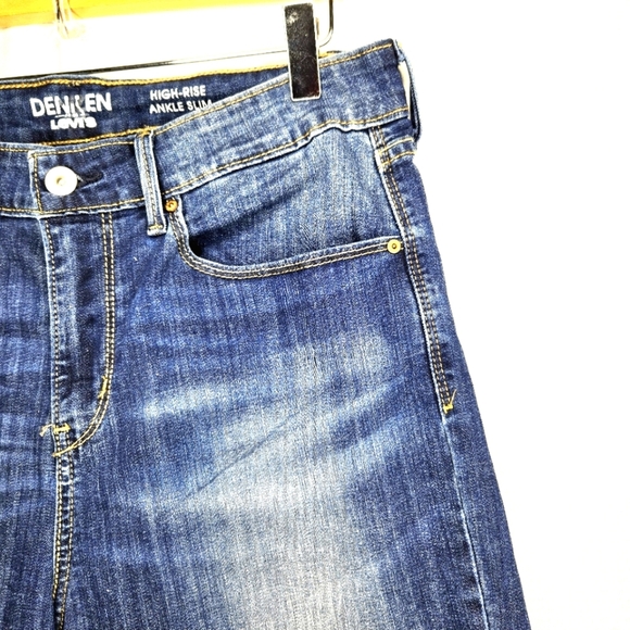 Levi's Denizen High Rise Ankle Slim Jeans. Blue, Size 10/30. - Picture 7 of 14